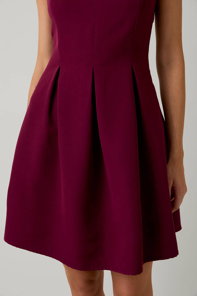 Elegant Evening Burgundy Dress