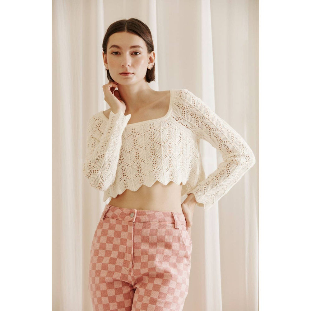 
                
                    Load image into Gallery viewer, Scallop and Lace Crochet Crop Top
                
            